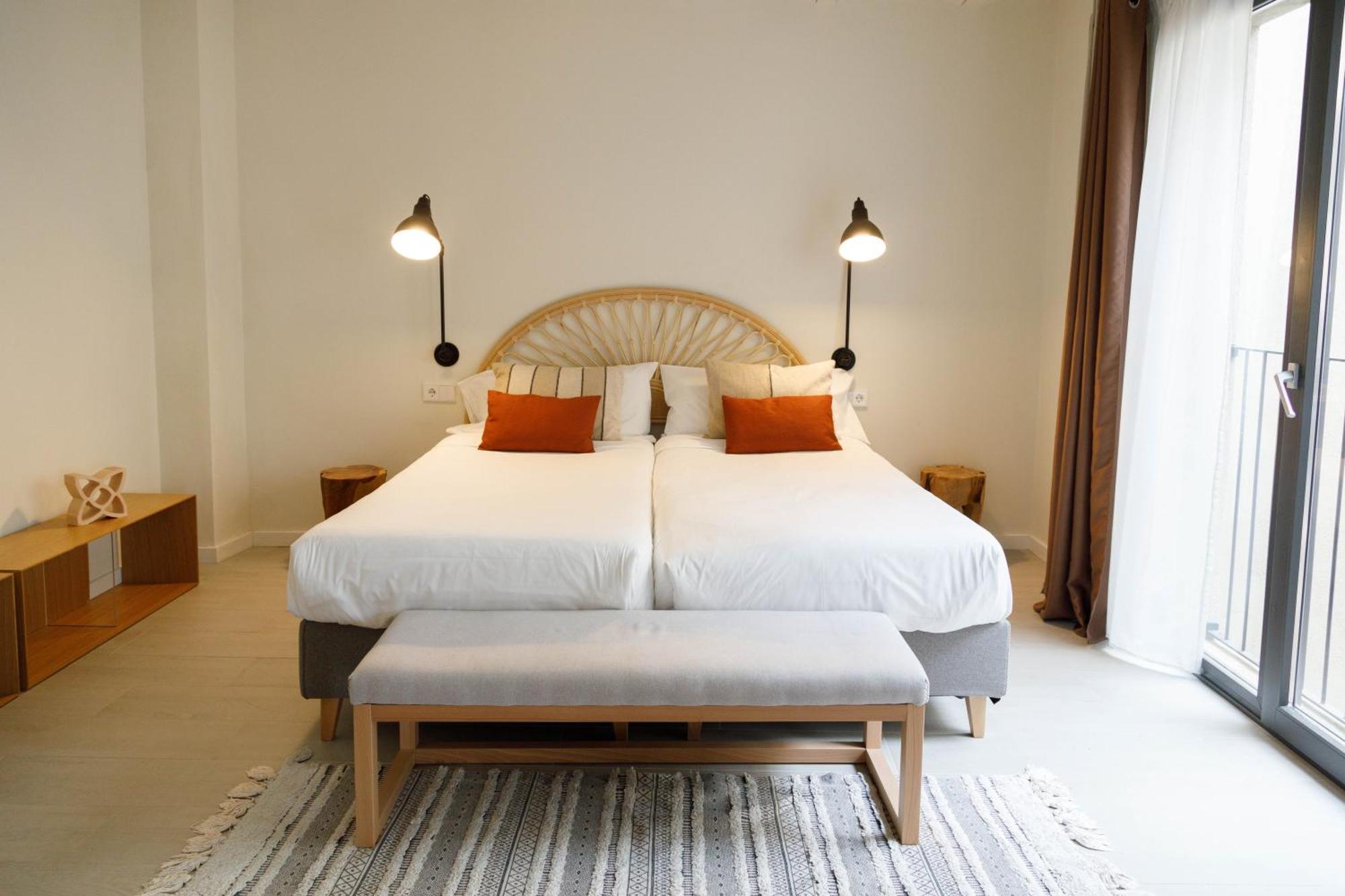 La Comuna By Bon Dia Residences Girona Exterior photo